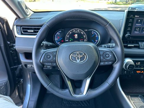 Used 2021 Toyota RAV4 Limited AWD/4WD image 20