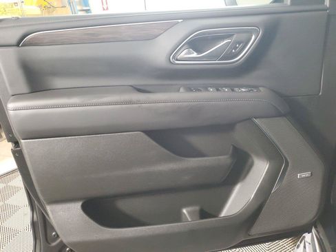 Used 2023 Chevrolet Tahoe LT w/ Luxury Package RWD image 18