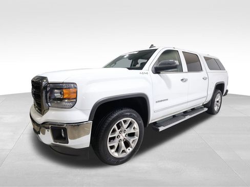 Used 2015 GMC Sierra 1500 SLT w/ SLT Crew Cab Value Package image 6