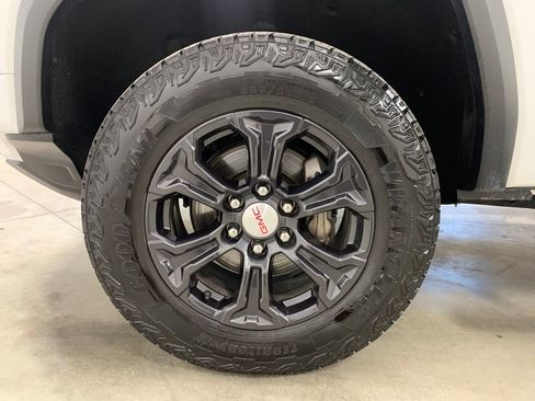 Used 2024 GMC Canyon Elevation w/ Convenience Package AWD/4WD image 19