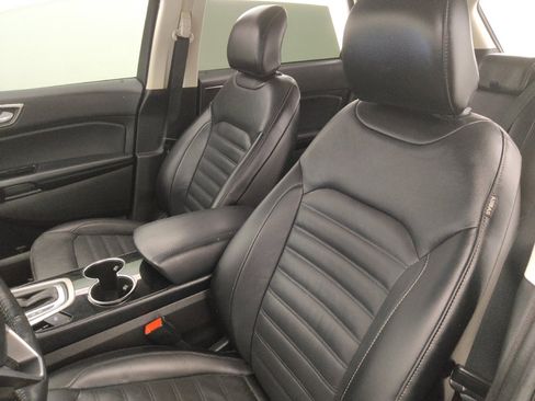 Used 2017 Ford Edge SEL w/ Equipment Group 201A FWD image 17
