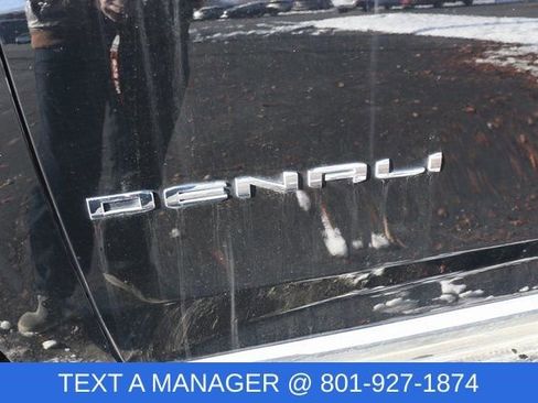 Used 2024 GMC Yukon XL Denali image 12