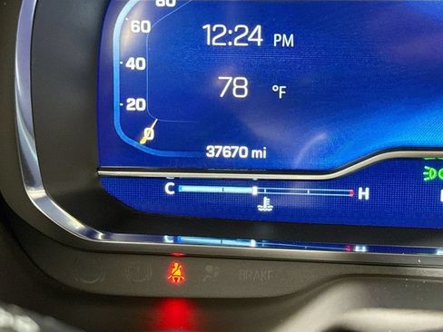 Used 2022 Chevrolet Tahoe High Country RWD image 12