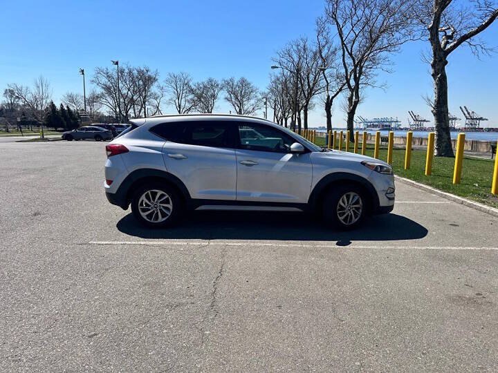 Used 2017 Hyundai Tucson SE w/ SE Popular Package 02 AWD/4WD image 8