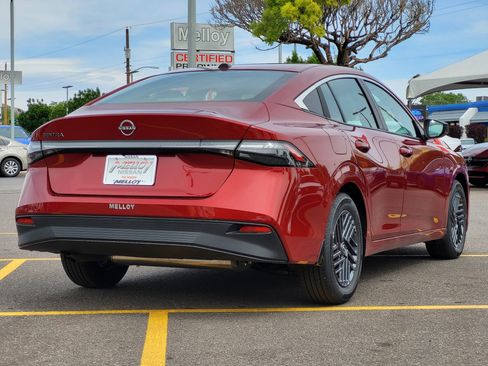 New 2026 Nissan Sentra SV w/ SV Convenience Package FWD image 4