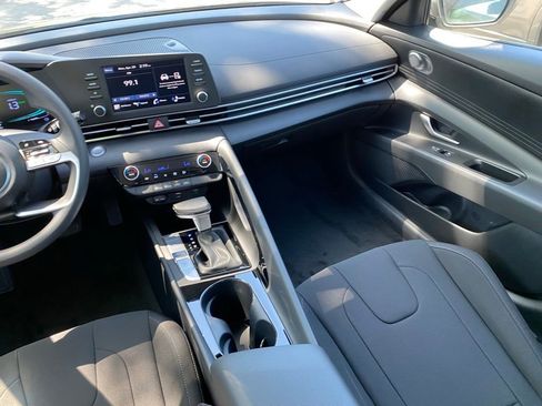 New 2026 Hyundai Elantra Hybrid FWD image 26