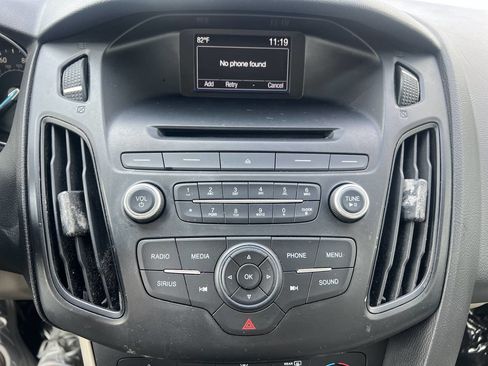 Used 2017 Ford Focus SE image 16