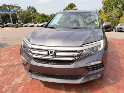 Used 2017 Honda Pilot EX-L image 4