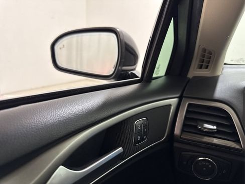 Used 2020 Ford Fusion SEL FWD image 35
