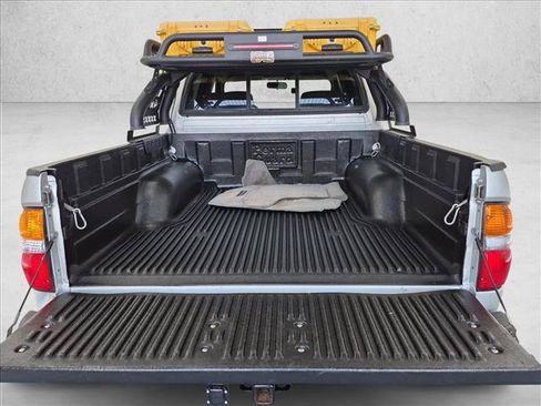 Used 2002 Toyota Tacoma PreRunner w/ SR5 Pkg w/ Chrome Pkg RWD image 6