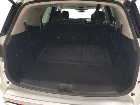 Used 2024 Nissan Pathfinder SL image 25