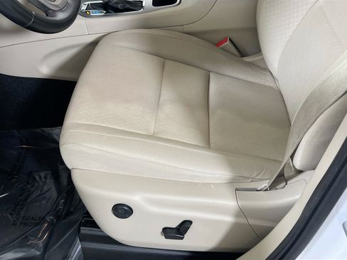 Used 2022 Jeep Grand Cherokee Laredo E image 19