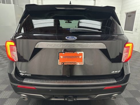 Used 2023 Ford Explorer XLT w/ Equipment Group 202A image 9