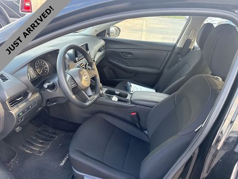 Certified 2025 Nissan Sentra S image 11