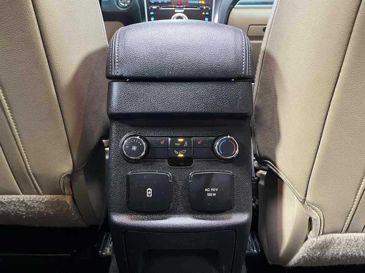 Used 2017 Ford Explorer Limited w/ Equipment Group 303A AWD/4WD image 34