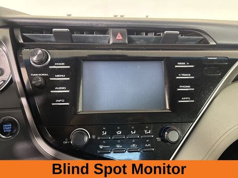 Used 2018 Toyota Camry L image 14