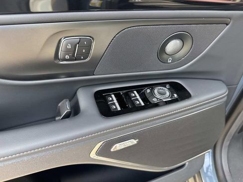 New 2026 Lincoln Nautilus Reserve image 19