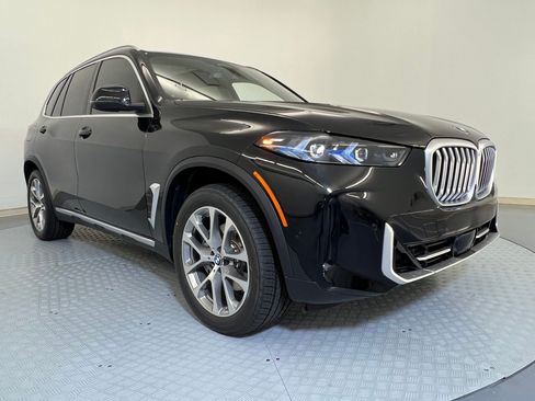 Used 2026 BMW X5 xDrive40i w/ Parking Assistance Package AWD/4WD image 7