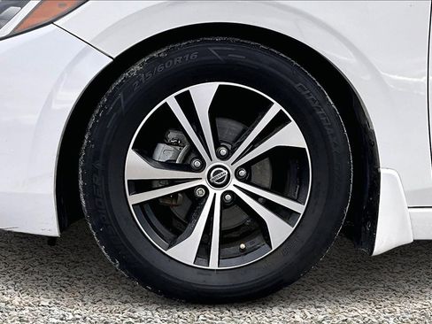 Used 2020 Nissan Sentra SV image 9