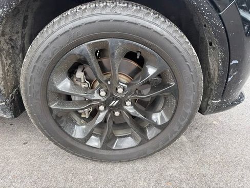 Used 2020 Dodge Durango R/T w/ Blacktop Package AWD/4WD image 10