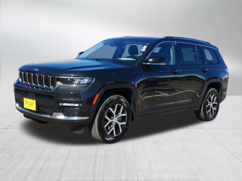 Used 2023 Jeep Grand Cherokee L Limited w/ Trailer Tow Group (B) image 3