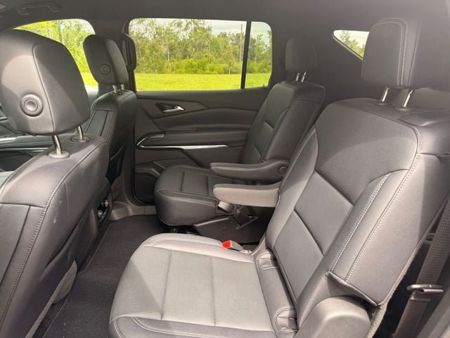 Used 2026 Chevrolet Traverse LT AWD/4WD image 12