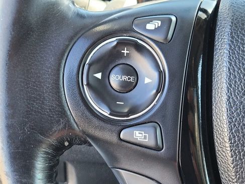 Used 2018 Honda Pilot Touring image 29