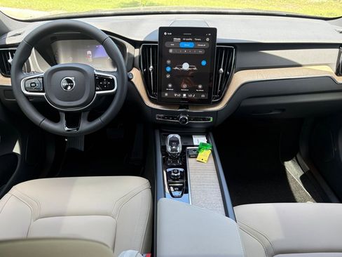 New 2026 Volvo XC60 B5 Plus w/ Protection Package Premier image 11