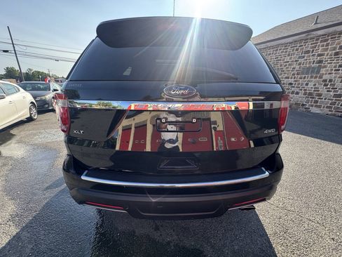 Used 2018 Ford Explorer XLT w/ Equipment Group 202A AWD/4WD image 6