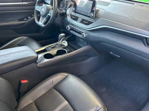 Certified 2024 Nissan Altima 2.5 SR FWD image 15