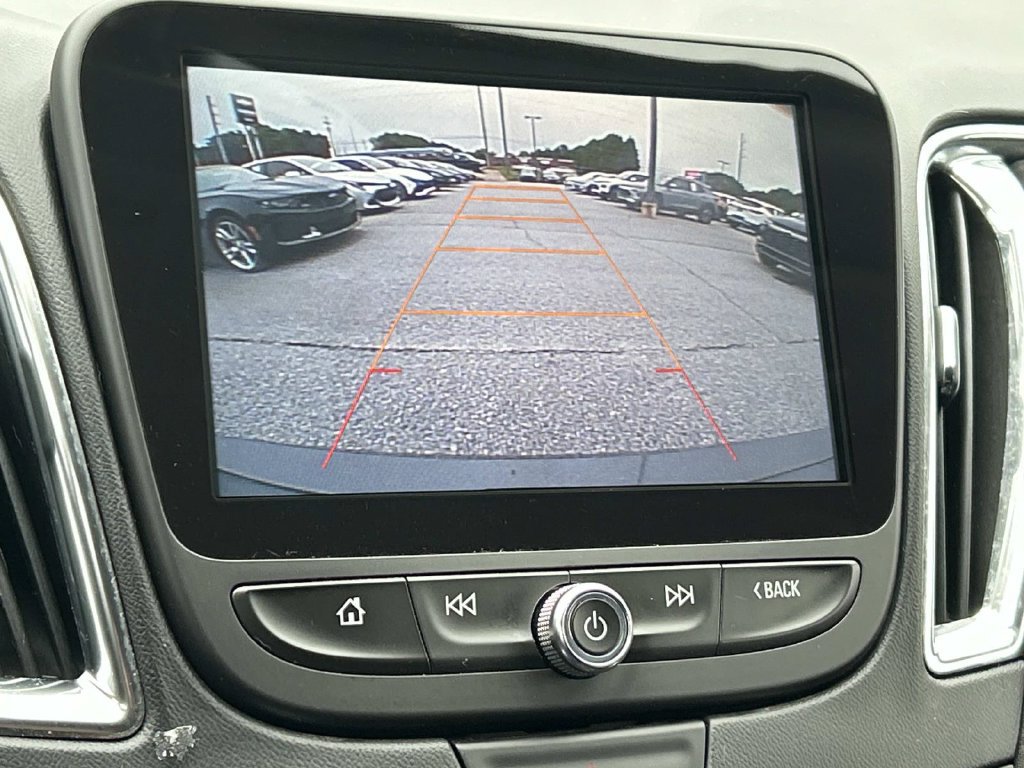Used 2016 Chevrolet Malibu LT FWD image 17
