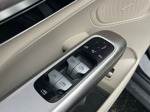 Used 2024 Mercedes-Benz GLC 300 GLC 300 image 27