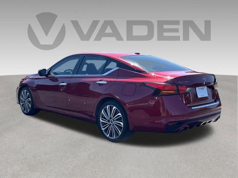 Used 2023 Nissan Altima 2.5 SL FWD image 28