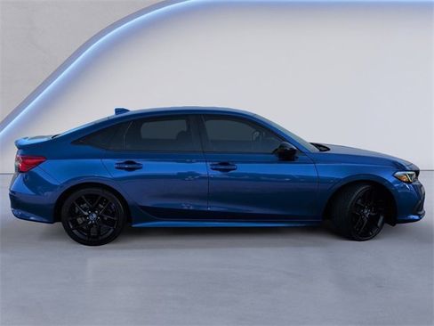 Used 2022 Honda Civic Sport image 3