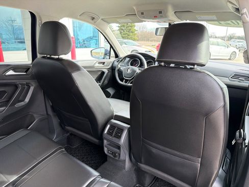 Used 2021 Volkswagen Tiguan SE image 26