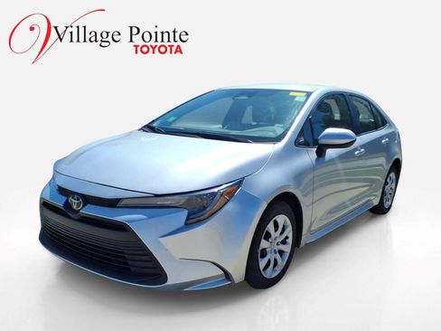 Used 2024 Toyota Corolla LE FWD image 1