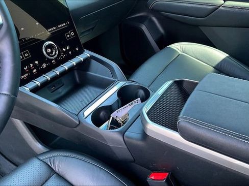 Used 2025 GMC Terrain Elevation w/ Black Edition AWD/4WD image 17