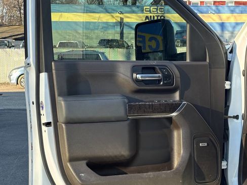 Used 2020 GMC Sierra 3500 Denali w/ Denali Ultimate Package image 9