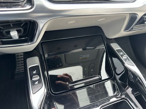 Used 2023 Kia Sorento SX Prestige w/ Panoramic Sunroof Package image 19