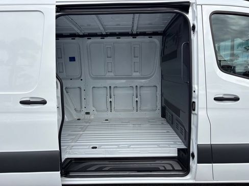Used 2026 Mercedes-Benz Sprinter 2500 image 26