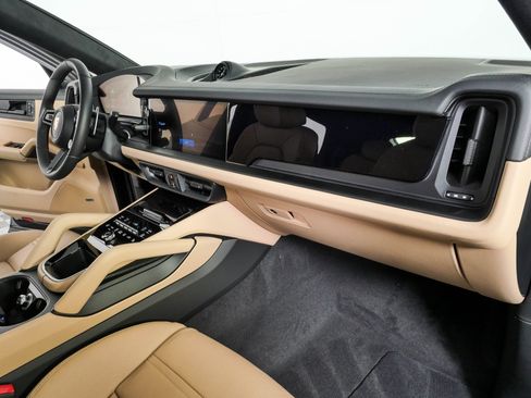 New 2026 Porsche Cayenne GTS AWD/4WD image 26