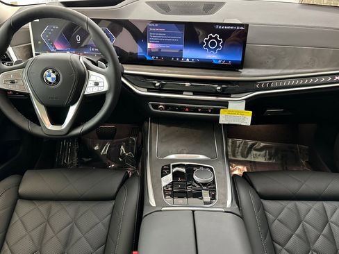 New 2026 BMW X7 xDrive40i w/ Premium Package image 15