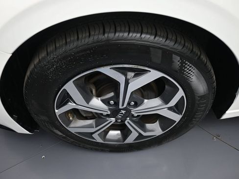 Used 2019 Kia Forte LXS FWD image 14