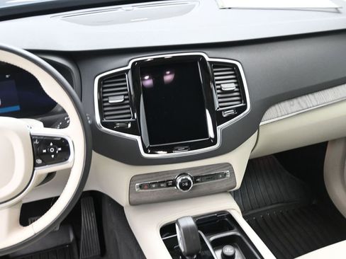 Used 2024 Volvo XC90 B6 Plus w/ Protection Package image 12