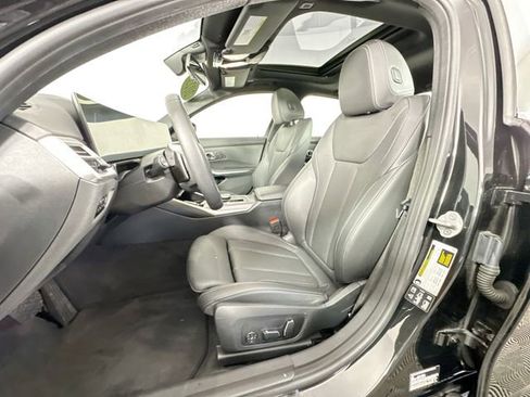 Used 2025 BMW 330i xDrive Sedan image 4