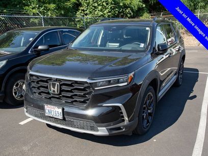 Used 2025 Honda Pilot Elite