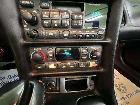 Used 1998 Chevrolet Corvette Convertible w/ Memory Pkg RWD image 22
