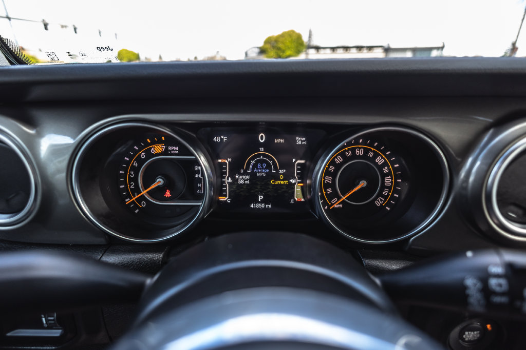 Used 2023 Jeep Wrangler Unlimited Sahara AWD/4WD image 12