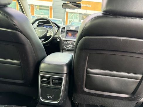 Used 2019 Chrysler 300 Touring w/ Quick Order Package 2EF image 31