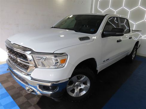 Used 2024 RAM 1500 Big Horn AWD/4WD image 4